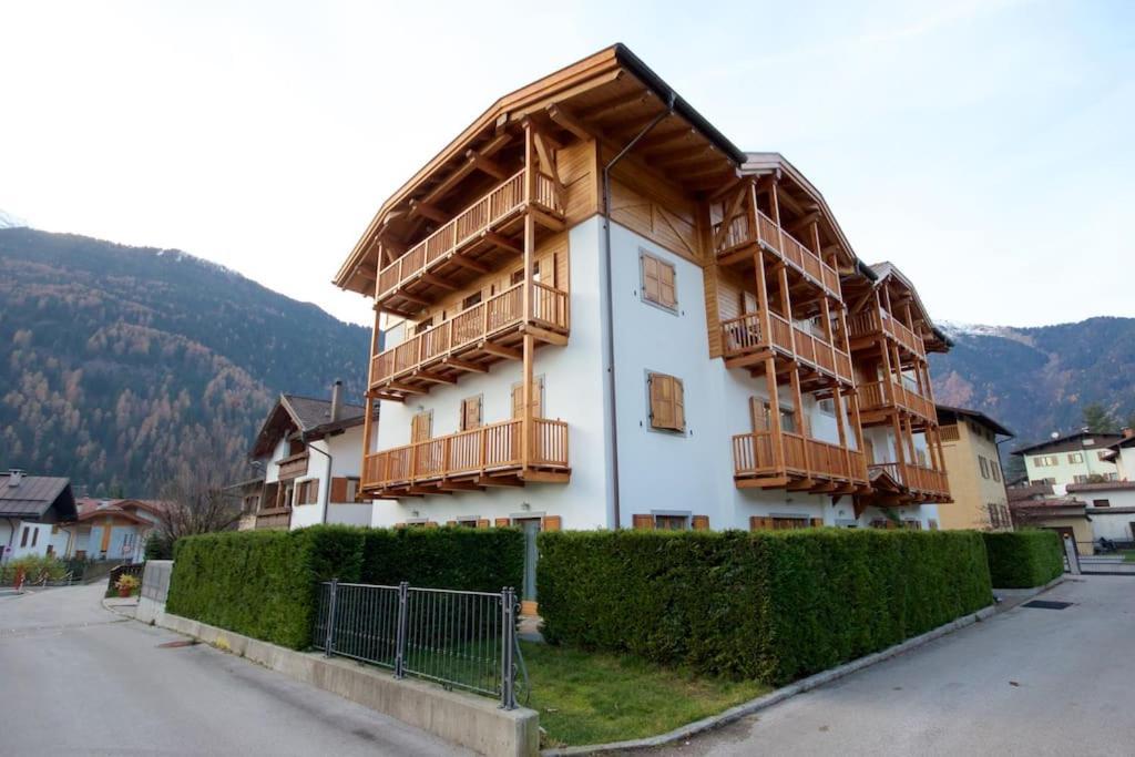 Lovely Apt In Pinzolo Val Rendena 7 Экстерьер фото
